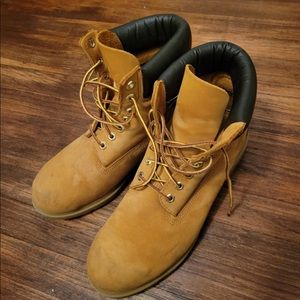 Mens Timberland Boots (Size 10.5)